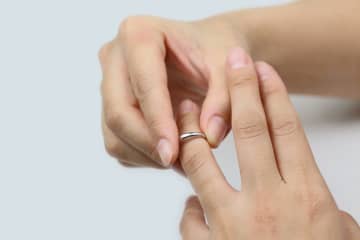 結婚指輪を外すべき『９つのタイミング』とは？紛失を防ぐために今すぐ見直したい習慣