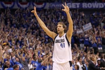ノビツキーはマブズでNBAキャリアを歩まなかった可能性も？恩師が明かす1998年ドラフト秘話＜DUNKSHOOT＞