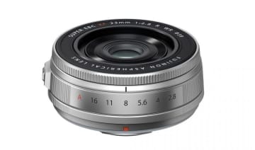 わずか90gの「Xシリーズ」用超小型軽量単焦点レンズ「XF23mmF2.8 R WR」