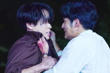 水上恒司と宮舘涼太が掴み合い…『火喰鳥を、喰う』場面写真一挙11点公開