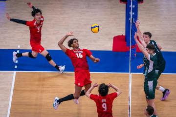 バレー男子日本代表が世界ランク１位ポーランドに１－３で敗戦。大注目の高橋慶帆や甲斐優斗が粘るも及ばず【ネーションズリーグ】