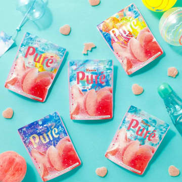 夏限定「ピュレグミ なつももソーダ」が新発売！見つけたらラッキーなイルカ型も♪