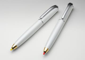 【文具】ポップな蛍光ペン界に高級感あふれる新星『フィラーレ ディレクション 蛍光』！