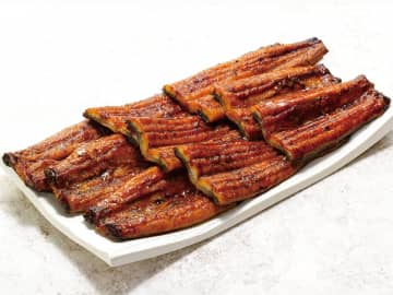 さすがのロイホクオリティ！「ロイヤルホストの超個性派うなぎグルメ」はビジュも個性派♪【食べてみたい】