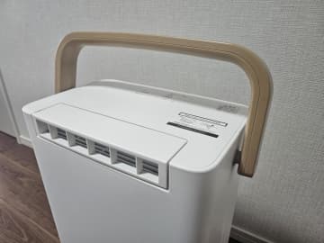 【部屋干し】1日乾かなかった洗濯物が…たった3時間でカラッと乾いた！『衣類乾燥除湿機』が凄すぎた