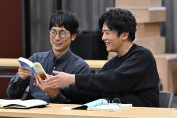 舞台『ハリー・ポッターと呪いの子』 新キャストの稽古開始レポート