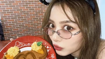 内田理央 悲劇的な“びっしょびしょ”スプラッシュ・マウンテン前後の写真公開！「びしょ濡れでもかわいい」と反響