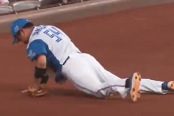 広島戦に突然登場した“パの忍者”　試合開始10秒で衝撃美技…激走20mのルーキーが「GGある」