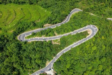 中国重慶の金仏山をぐるり一周　「環山ドライブ」で地域振興