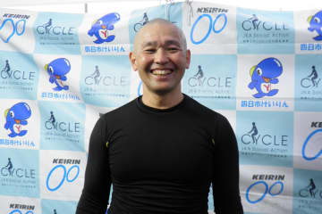 【四日市競輪・ＧⅢベイサイドナイトドリーム】山賀雅仁　禊の１着で準決へ「頭は丸めようがないし…」