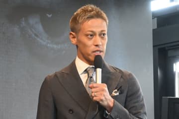 本田圭佑が〝オリジナルスパイク〟の展開視野　もし商品化なら「バカ売れ間違いなし」と自信