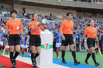 男女両方で裁ける主審は「現時点で稀」　先駆者が語る女子サッカー特有の性質「勝手が違う」