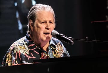 ビーチ・ボーイズ ブライアン・ウィルソンの死。訃報が続く中、ミュージシャン・近田春夫と作家・適菜収が音楽体験の原点を語る！【近田春夫×適菜収】