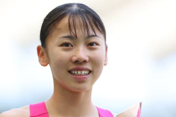 1500mを大会新で制した久保凛「自分も頑張らないととなった」競り合ったライバルに感謝　〈陸上・総体近畿予選〉