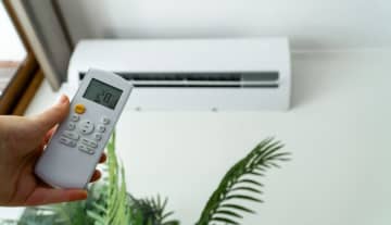 「気温が26度」になり、家の中も暑い気がします…エアコンの「冷房」と「除湿」でいつも悩むのですが、どちらが「快適」で「節約」できますか？