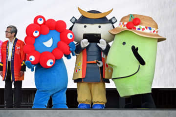 万博で一気見「夏祭りランキング１位」東北６県の祭が夢の共演