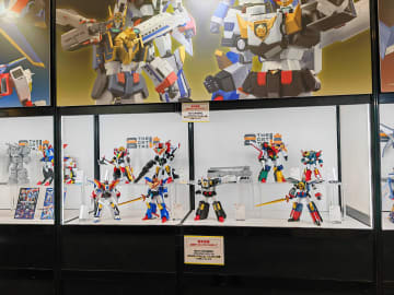 「THE合体」新作「THE合体 ジェイデッカー」がお披露目。「デュークファイヤー」、「ランドバイソン」の原型も公開【#スマイルフェス】「DXブレイバーン ハワイヤンズVer.」も公開