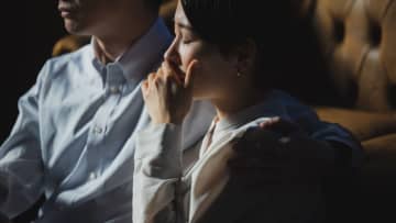 一生この家で暮らしたかった…夫婦で号泣。世帯年収1,200万円・ゆとりのある返済計画で「念願のマイホーム」購入。幸せの絶頂だったが、わずか2年で手放す決断をしたワケ