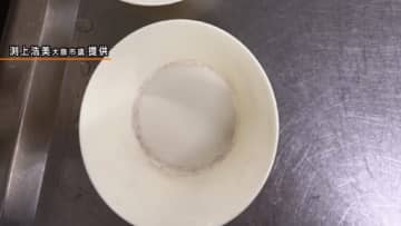 小学校給食に“異物混入”“食器汚れ”など相次ぐ　大阪市は業者と契約解除　保護者が不安の声あげ弁当持参も