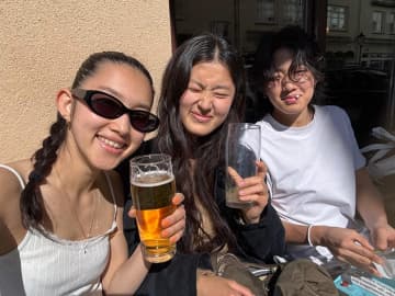 夏の夕飯は外でピザ食べておしまい！ 余った時間は、まだ明るい外で遊ぶのがドイツ流【日登美のタベコト in Berlin・101】