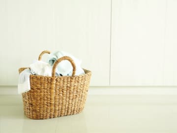 なぜ雨予報なのに傘を持たない？一度着ただけなのにすぐ洗濯へ…梅雨に募る家族へのイライラに「男は全員バカ！」と千秋が激怒