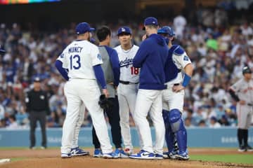 山本由伸が５回途中５失点　厳しい判定にリズム乱され満塁弾浴びる　番記者も疑問符