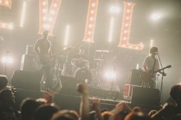 【速レポ】＜SATANIC CARNIVAL＞、初出演のHERO COMPLEXが刻みつけた“新たなヒーロー”の存在