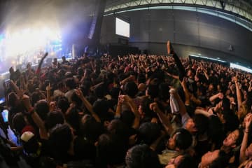 【速レポ】＜SATANIC CARNIVAL＞、生粋の“ライヴバンド”HAWAIIAN6「あなたの街のライヴハウスでまた会いましょう！」