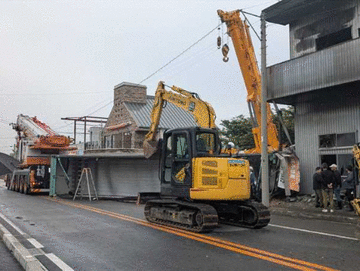 【国道11号】四国中央市内でトレーラー横転炎上死亡事故 11時間ぶり通行止め解除（14日17:30現在）