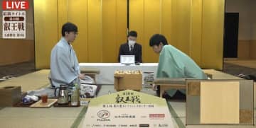 伊藤匠叡王は「チョコまみれケーキ」、斎藤慎太郎八段は「思い出のファッションケーキ」 叡王戦最終局“ラストおやつ”にファン興味津々