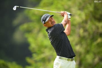 岩田寛が3打差3位で最終日へ　日韓共同主管大会3日目