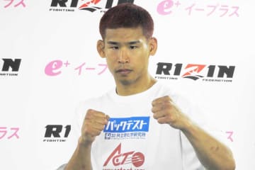 【RIZIN】36歳・中島太一、78秒KOでセコンド青木真也と抱擁　「格闘技で勝っただけ」試合後の辛辣な評価も明かす