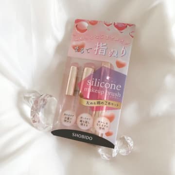 ぷにぷに可愛い♡SHOBIDOの【シリコンチップメイクブラシ】