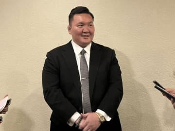 白鵬翔氏のパーティーに本田圭佑、デヴィ夫人ら200人参加「今後の夢もありますから」
