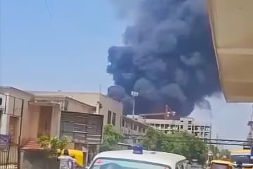 インド旅客機墜落 死者274人に