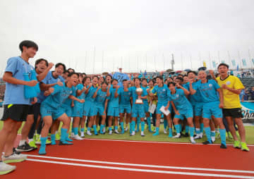 山梨学院、日大明誠を2-0で下し4連覇達成
