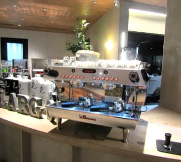 ラッキーコーヒーマシン、マシン販売とメンテが軸足　「ドクターコーヒー」導入開始
