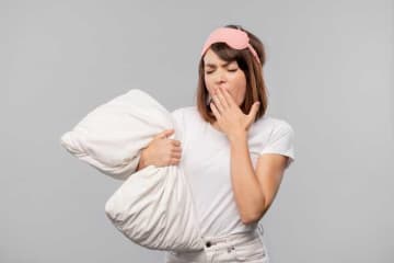 今日のひとこと英語は「let out a big yawn」朝の1分で英語脳をON！