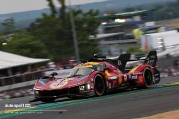 迫力満点のスリーワイド勃発。ポルシェとの激闘を経てフェラーリが上位固める／WEC第4戦ル・マン決勝6時間後