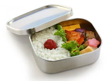家から「冷凍食品だけ」を詰めた弁当を持参しています。「毎日4種類・日替わり」で入れているのですが、コンビニ弁当よりも節約になっていますよね？