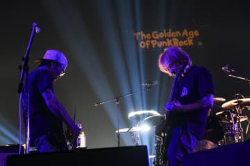 【速レポ】＜SATANIC CARNIVAL＞、初日トリはKen Yokoyama「パンクロック好きだろ？ 俺達のルーツにこういうのがあるんだって、覚えて帰ってくれたら」