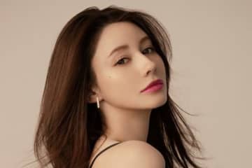 ダレノガレ明美「お迎えしようかなー」HONDAレブルにまたがった写真アップ 「様になってる」「リアル峰不二子」「何に乗っても似合う」の声 愛車はCB1300