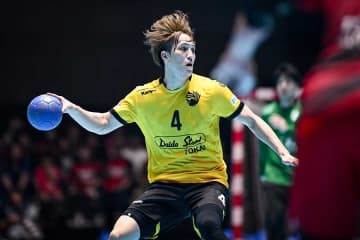 敗戦でも光った日本ハンドボール界の若き才能　徹底マーク翻弄、藤坂尚輝12得点でプロの意地【リーグH】