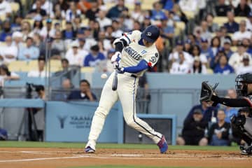【MLB】大谷翔平、ジ軍との大一番で“178キロ豪快弾”「オオタニの7本目の先頭打者アーチ」　11試合ぶり24号に本拠地熱狂