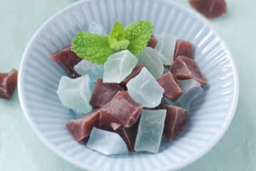 “食べられる宝石”チョコミントのすっきり琥珀糖「魔法の琥珀糖」から
