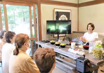 横浜・三渓園で梅テーマに特別イベント　茶店「待春軒」で歴史や梅酒の仕込み解説