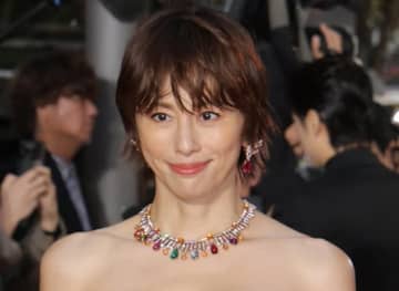 米倉涼子「12年ぶりに再会できた」人気俳優との2ショット公開→「やばぁぁい」「馬場ちゃんと阿久津くん！」と反響