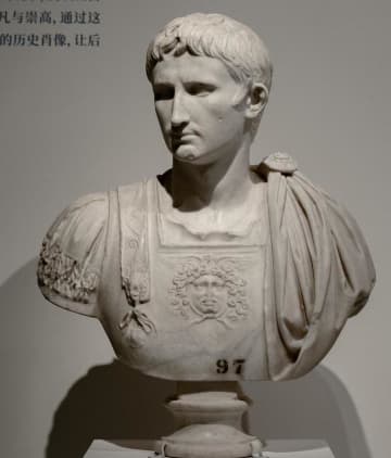 中国・成都博物館でギリシャ・ローマ時代の古典彫刻展