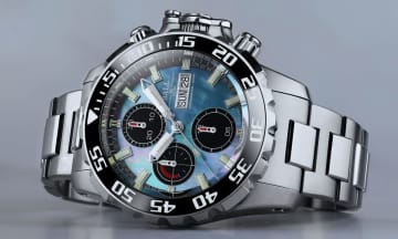 青いマザー オブ パールが眩いダイバーズクロノグラフが登場！ 好きなシリアルナンバーが選べる先行予約プログラムが6月20日にスタート【ボール ウォッチ】