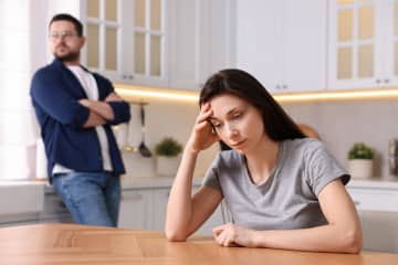 「夫の定年が怖い」頭痛・動悸に悩まされる58歳妻。その正体は「夫源病」だった!?